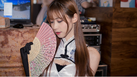 小仙若现场舞蹈《咏春》